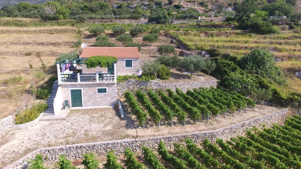 Holiday Home Vineyard House Bol Exterior photo